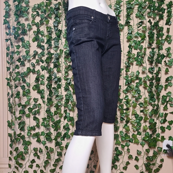 Seductions Women's Black Denim Casual Summer Skinny Capris Jeans - Picture 6 of 12